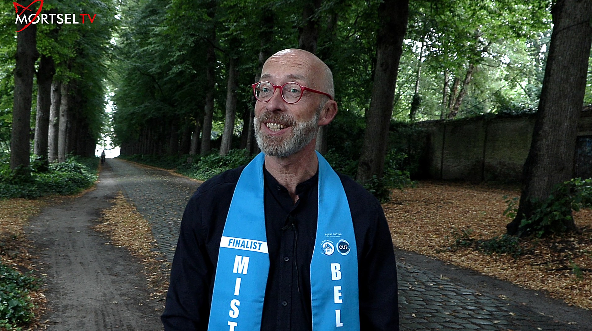 Edegem’s eigen Ivan schittert als finalist bij Mister Gay Belgium – Een waar rolmodel!